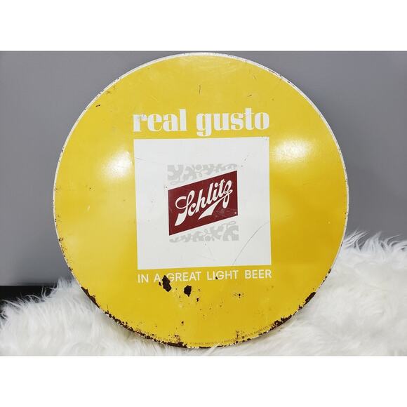 Vintage 1965 SCHLITZ “REAL GUSTO” rare Yellow‎ Metal Round Serving Beer Tray - Picture 6 of 12